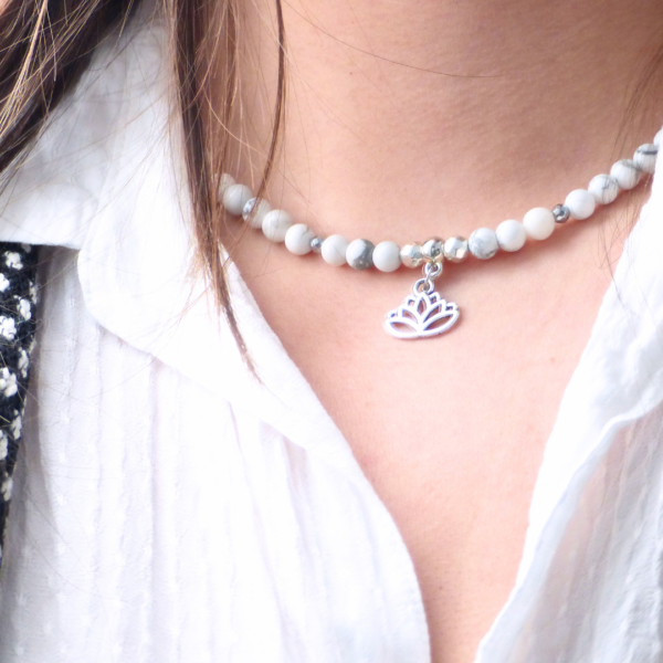 collier apaisement pierres howlite